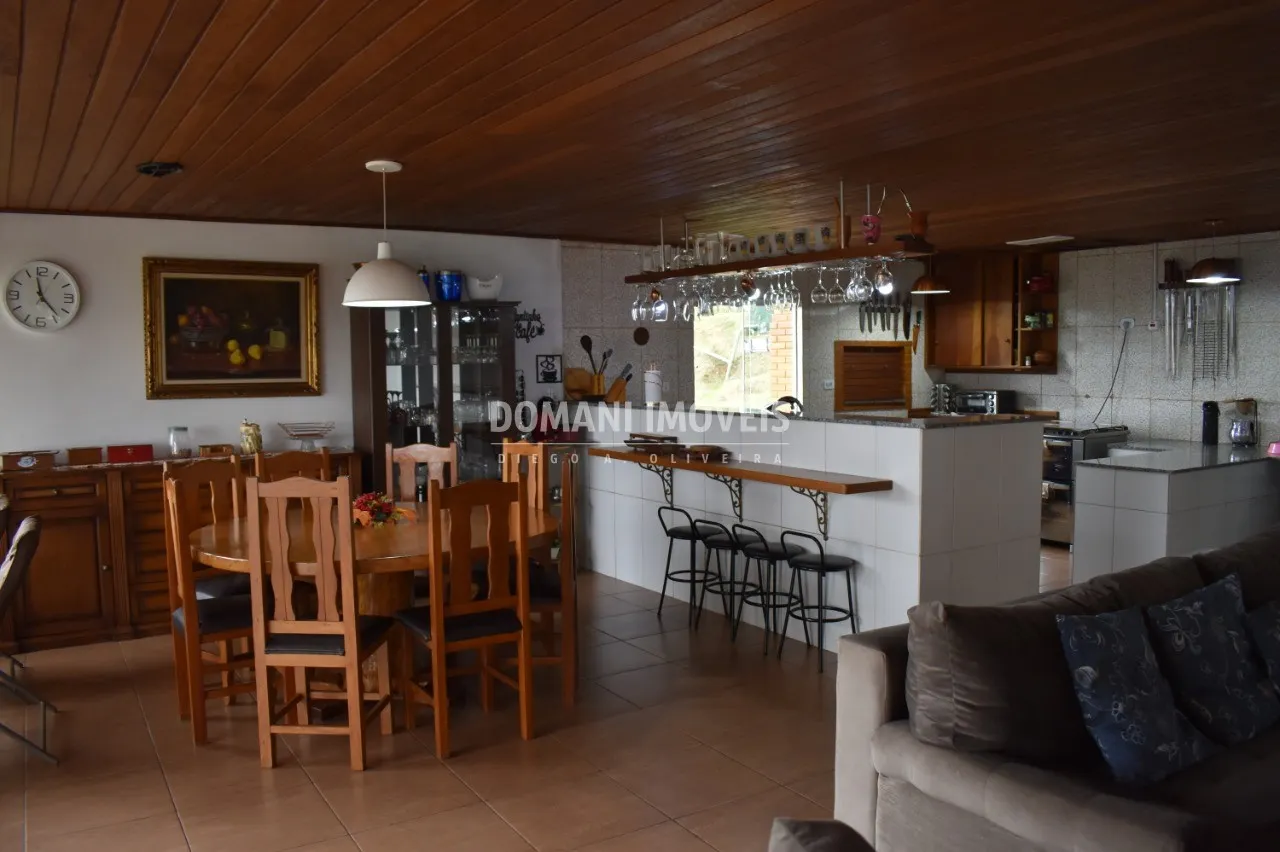 Casa à venda de 1.030 m² em Campos do Jordão, SP, Brasil