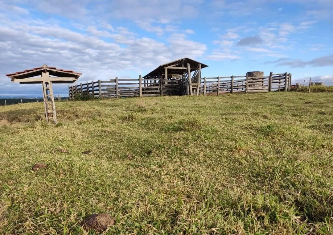 Fazenda à venda de 211 ha em Alambari, SP, Brasil