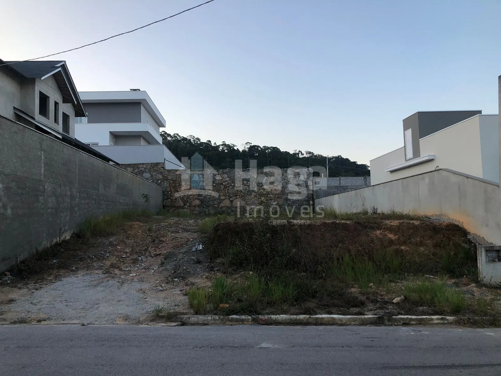 Terreno à venda de 378 m² em Gaspar, SC, Brasil