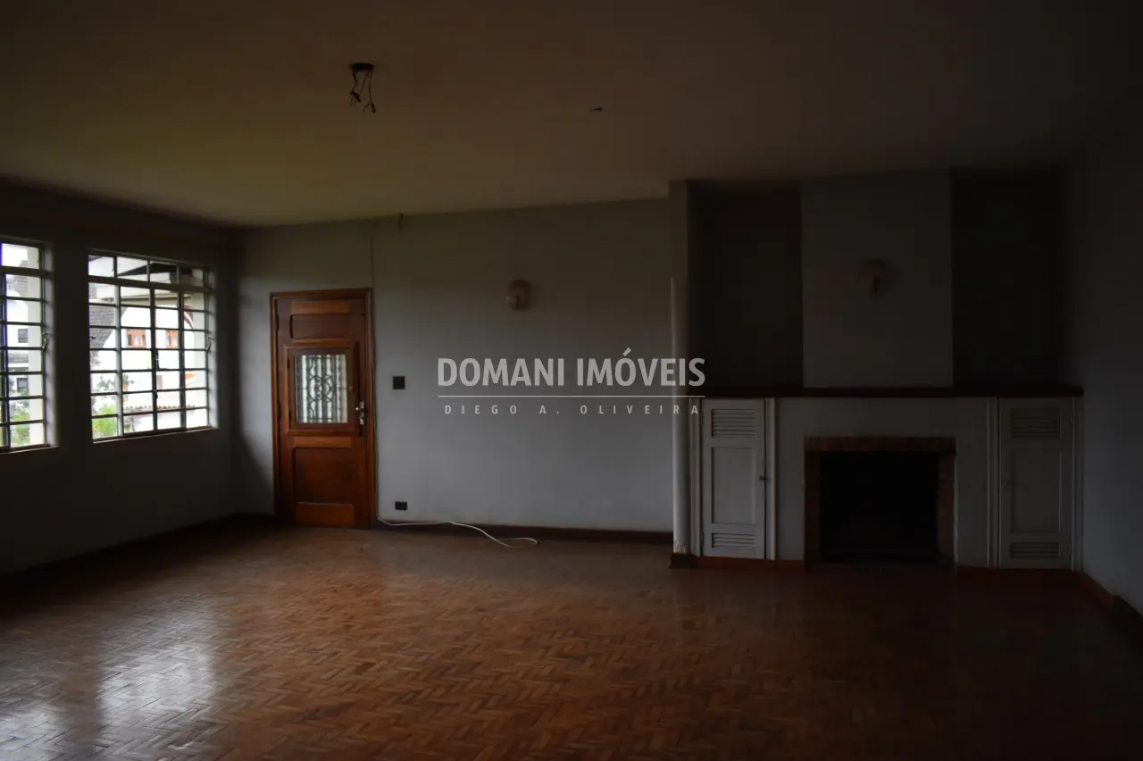 Casa à venda de 1.035 m² em Campos do Jordão, SP, Brasil