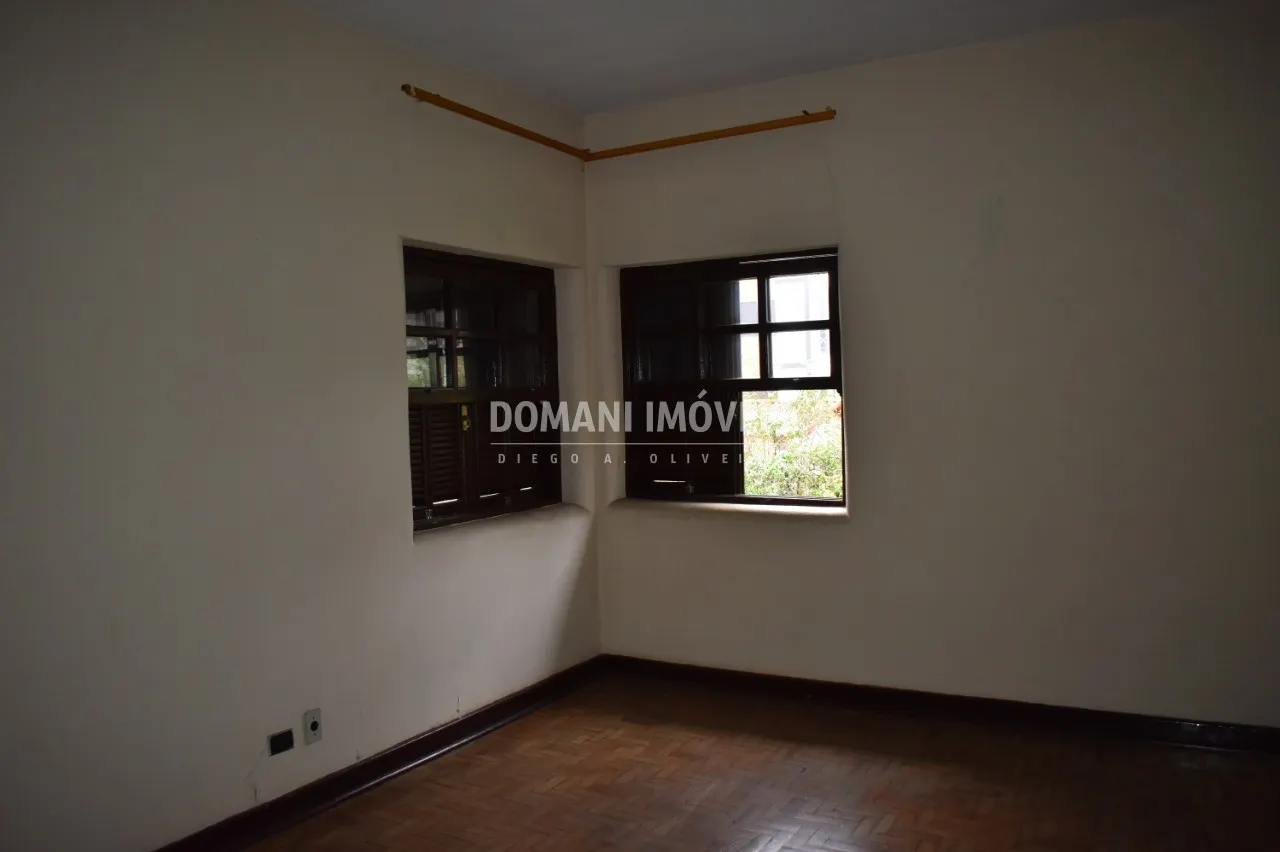 Casa à venda de 1.035 m² em Campos do Jordão, SP, Brasil