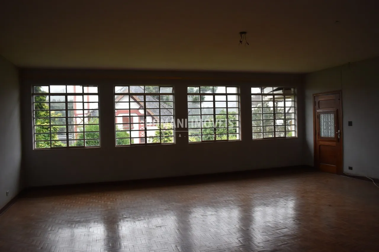 Casa à venda de 1.035 m² em Campos do Jordão, SP, Brasil