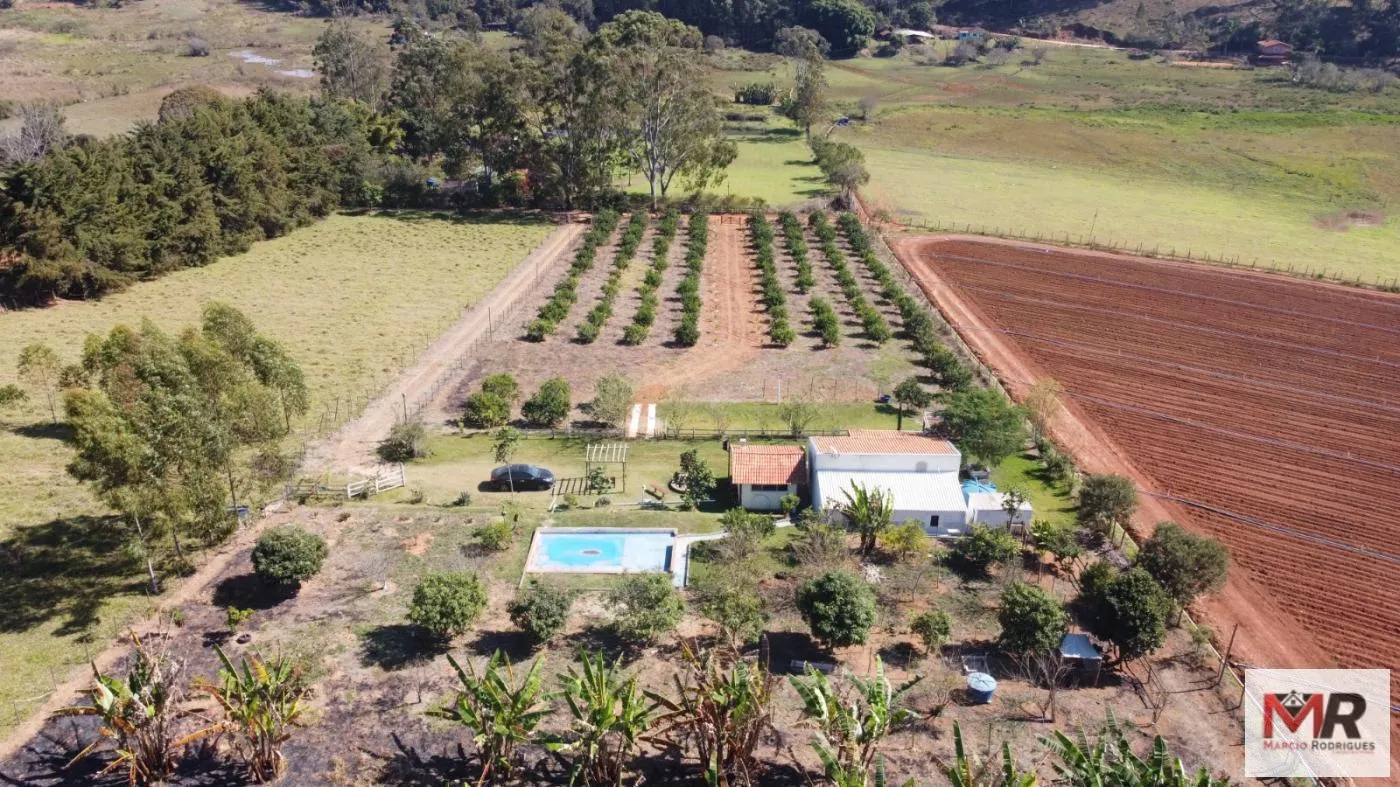 Chácara à venda de 9.750 m² em Silvianópolis, MG, Brasil