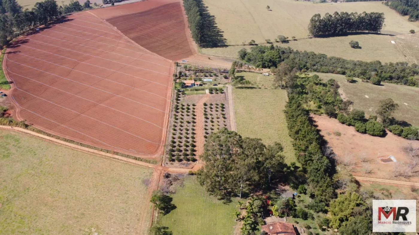 Chácara à venda de 9.750 m² em Silvianópolis, MG, Brasil
