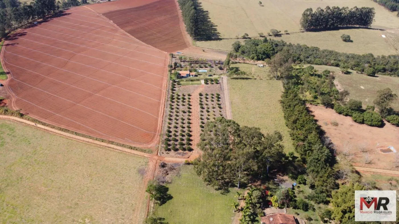 Chácara à venda de 9.750 m² em Silvianópolis, MG, Brasil