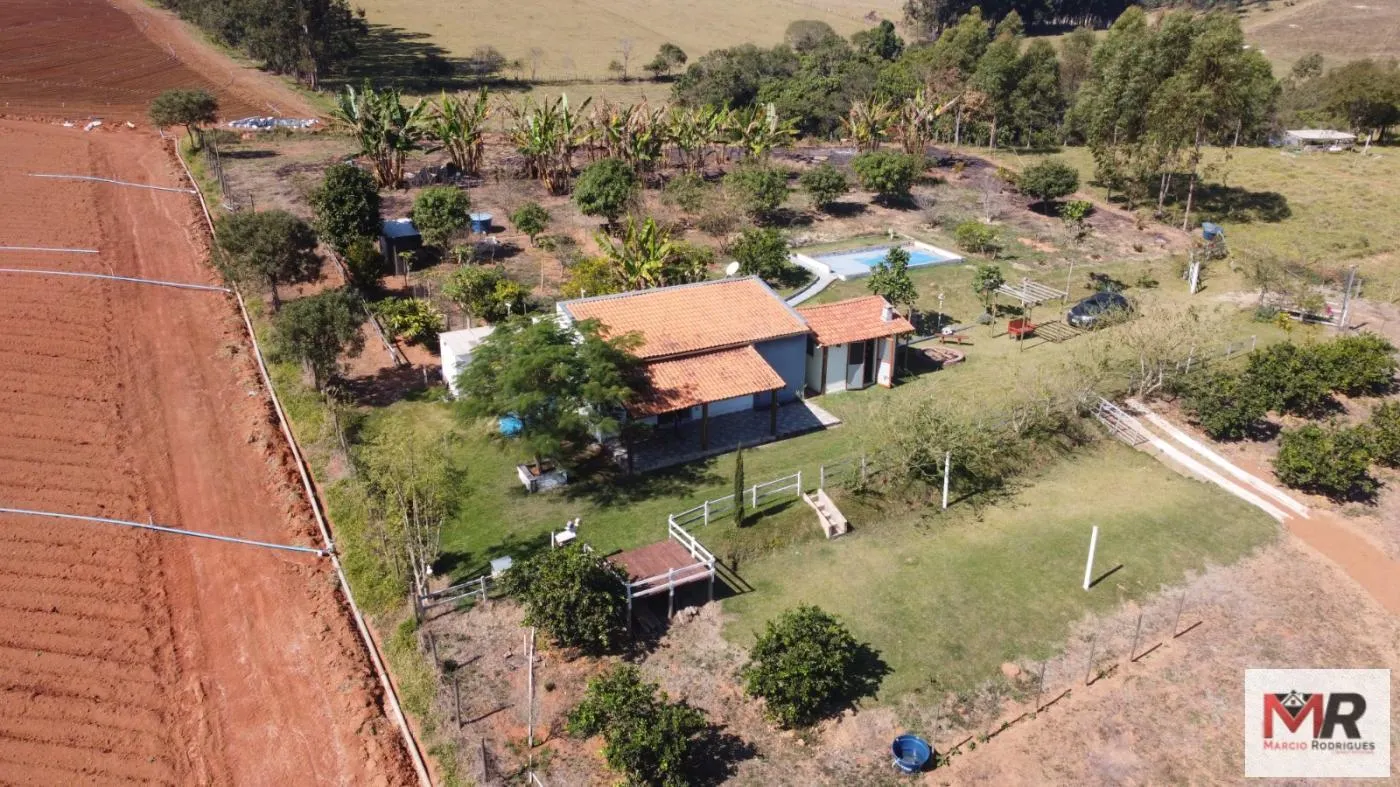 Chácara à venda de 9.750 m² em Silvianópolis, MG, Brasil
