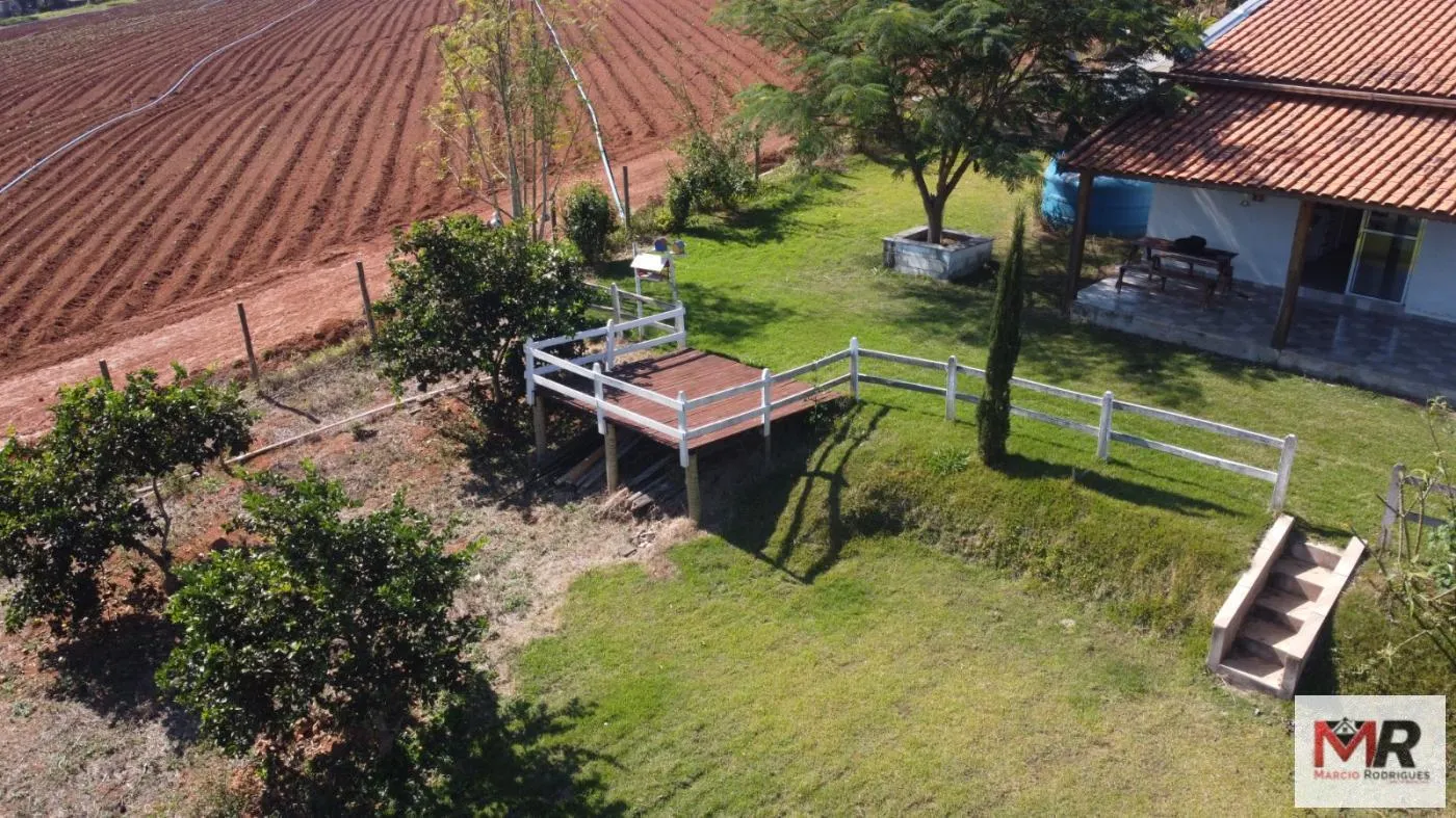 Chácara à venda de 9.750 m² em Silvianópolis, MG, Brasil