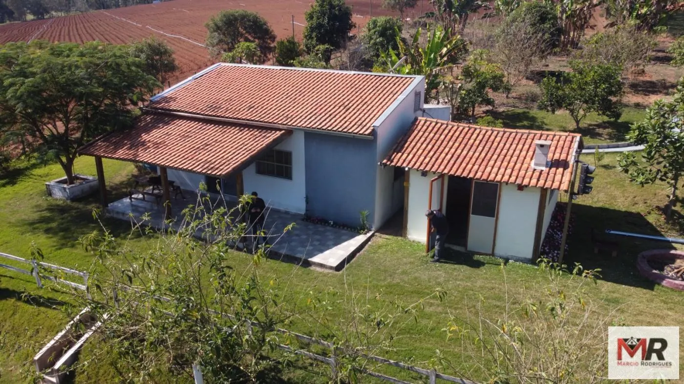 Chácara à venda de 9.750 m² em Silvianópolis, MG, Brasil
