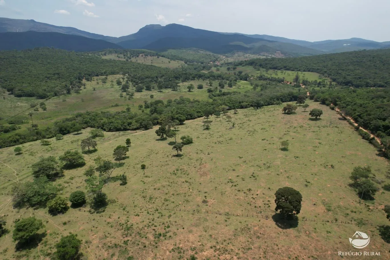 Fazenda à venda de 576 ha em Felício dos Santos, MG, Brasil