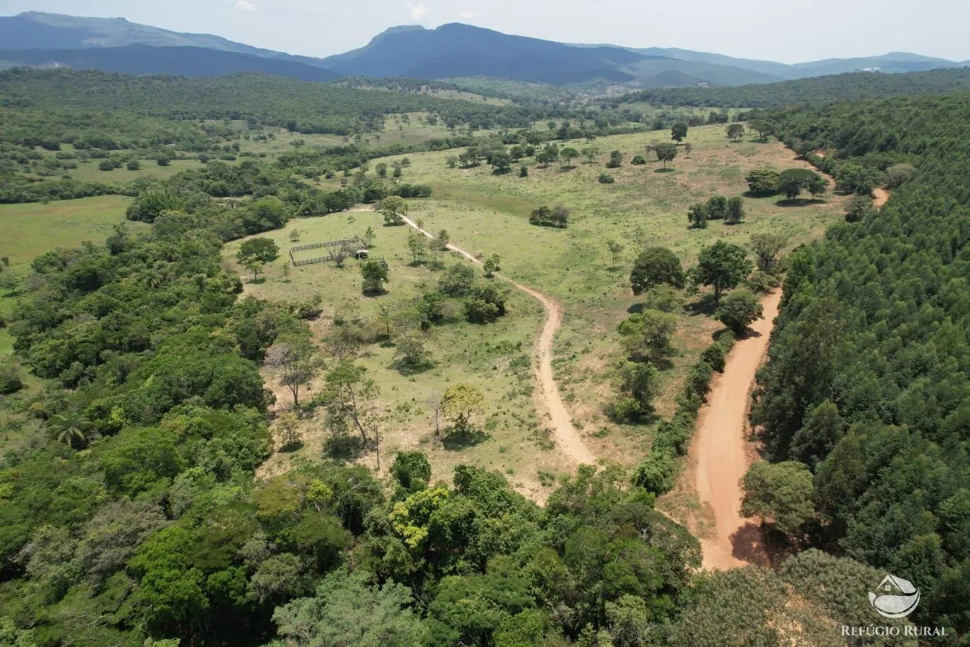 Fazenda à venda de 576 ha em Felício dos Santos, MG, Brasil