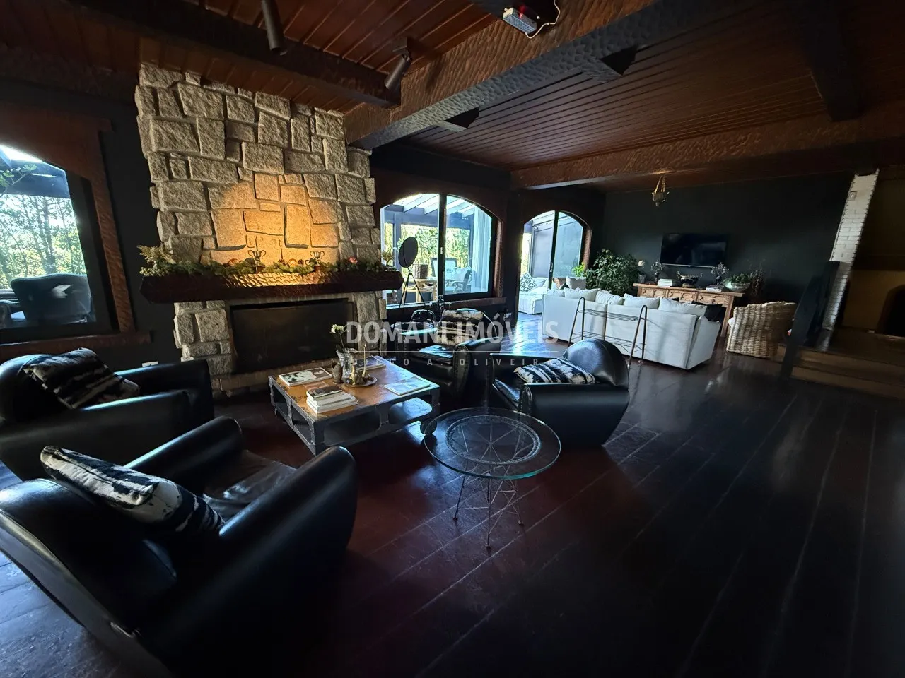 Comercial à venda de 3.850 m² em Campos do Jordão, SP, Brasil