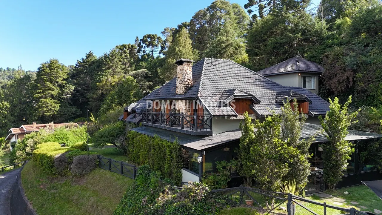 Comercial à venda de 3.850 m² em Campos do Jordão, SP, Brasil