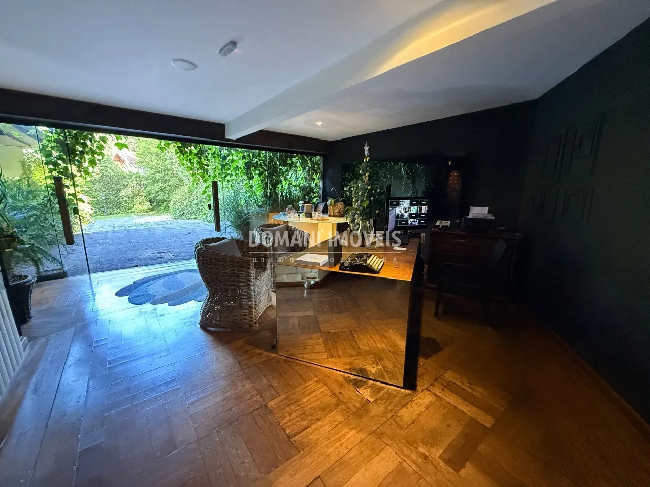 Comercial à venda de 3.850 m² em Campos do Jordão, SP, Brasil