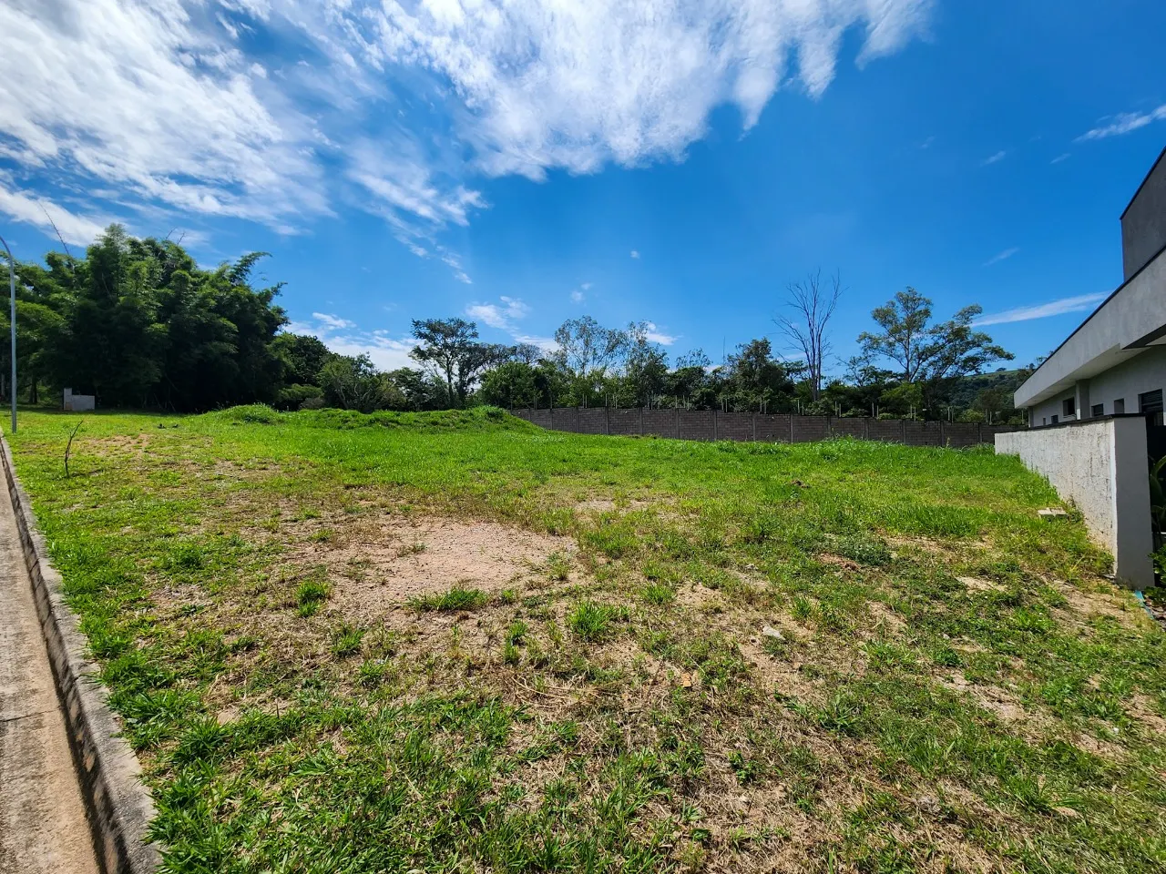 Plot for sale of 690 m² in Valinhos, SP, Brazil