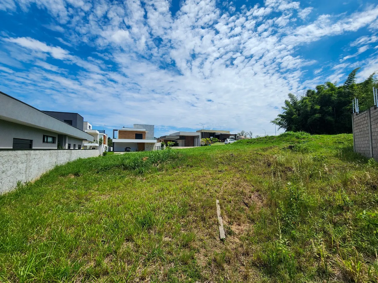 Plot for sale of 690 m² in Valinhos, SP, Brazil