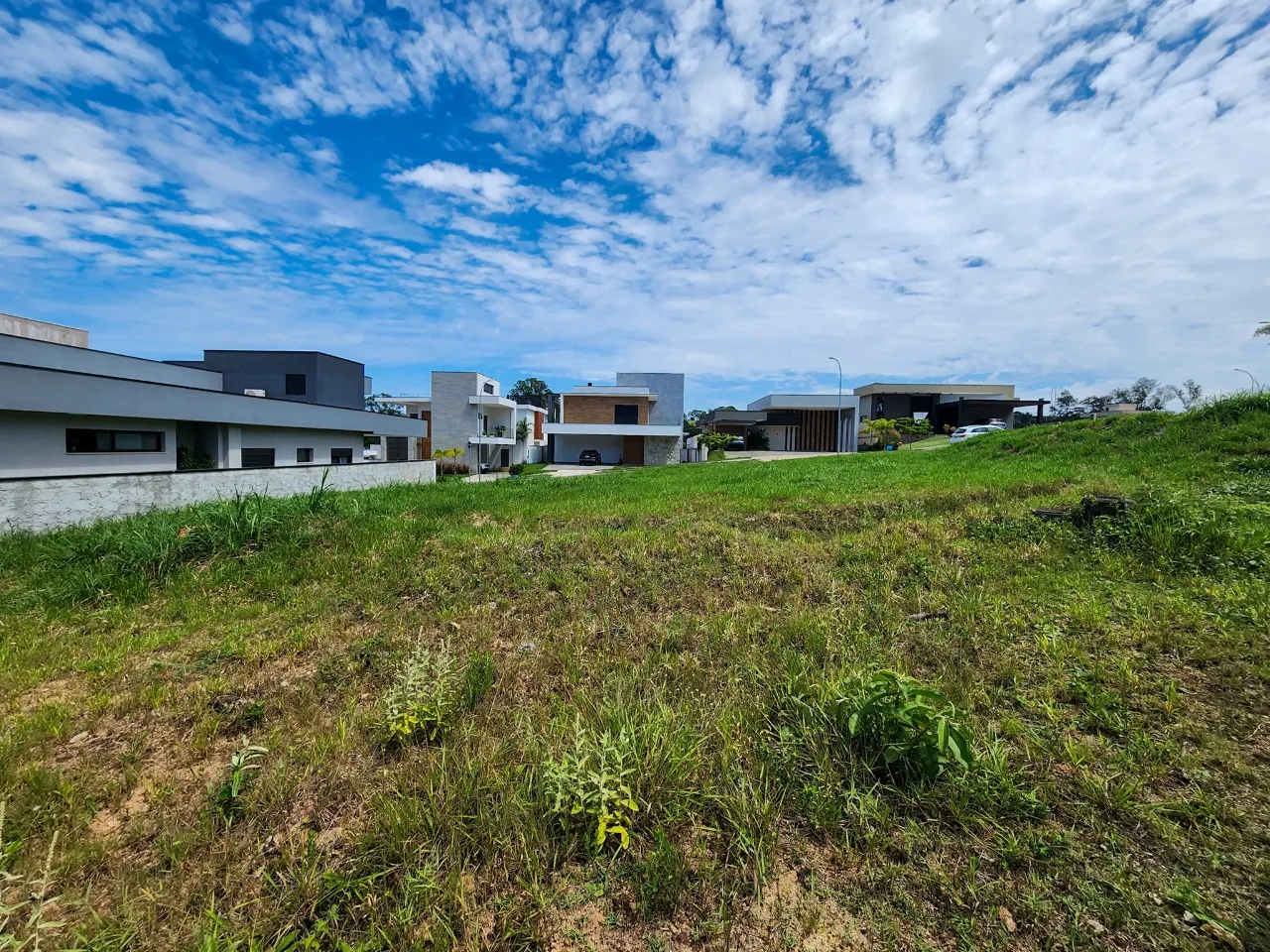 Plot for sale of 690 m² in Valinhos, SP, Brazil