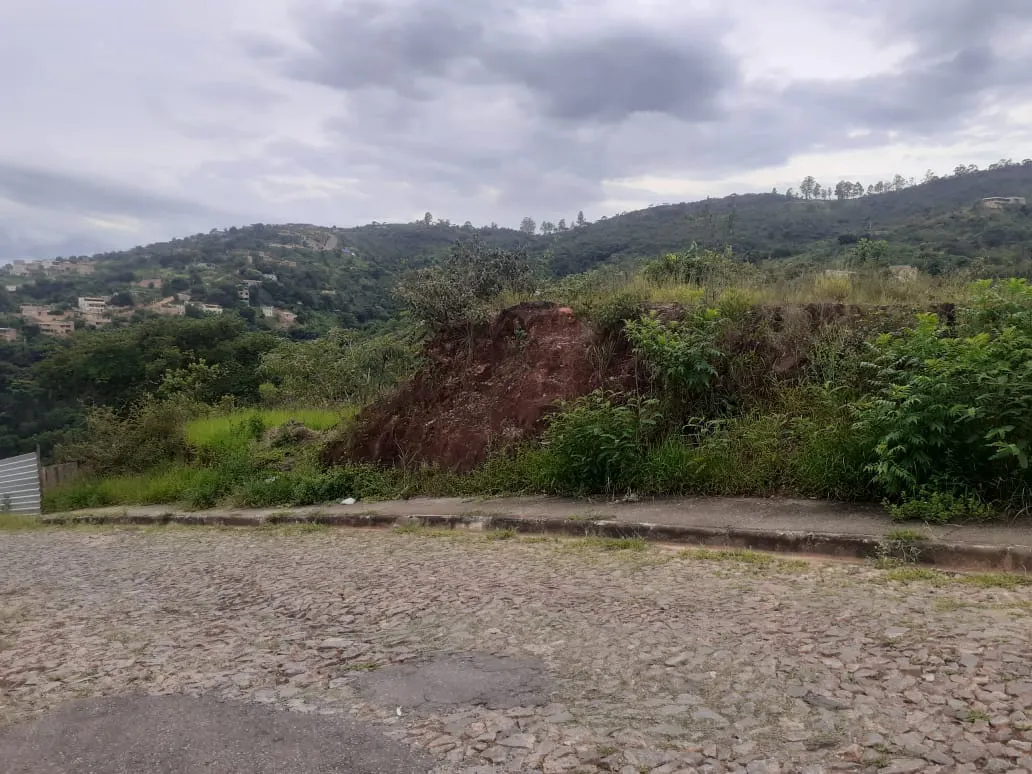Sítio à venda de 4.075 m² em Santa Rosa da Serra, MG, Brasil