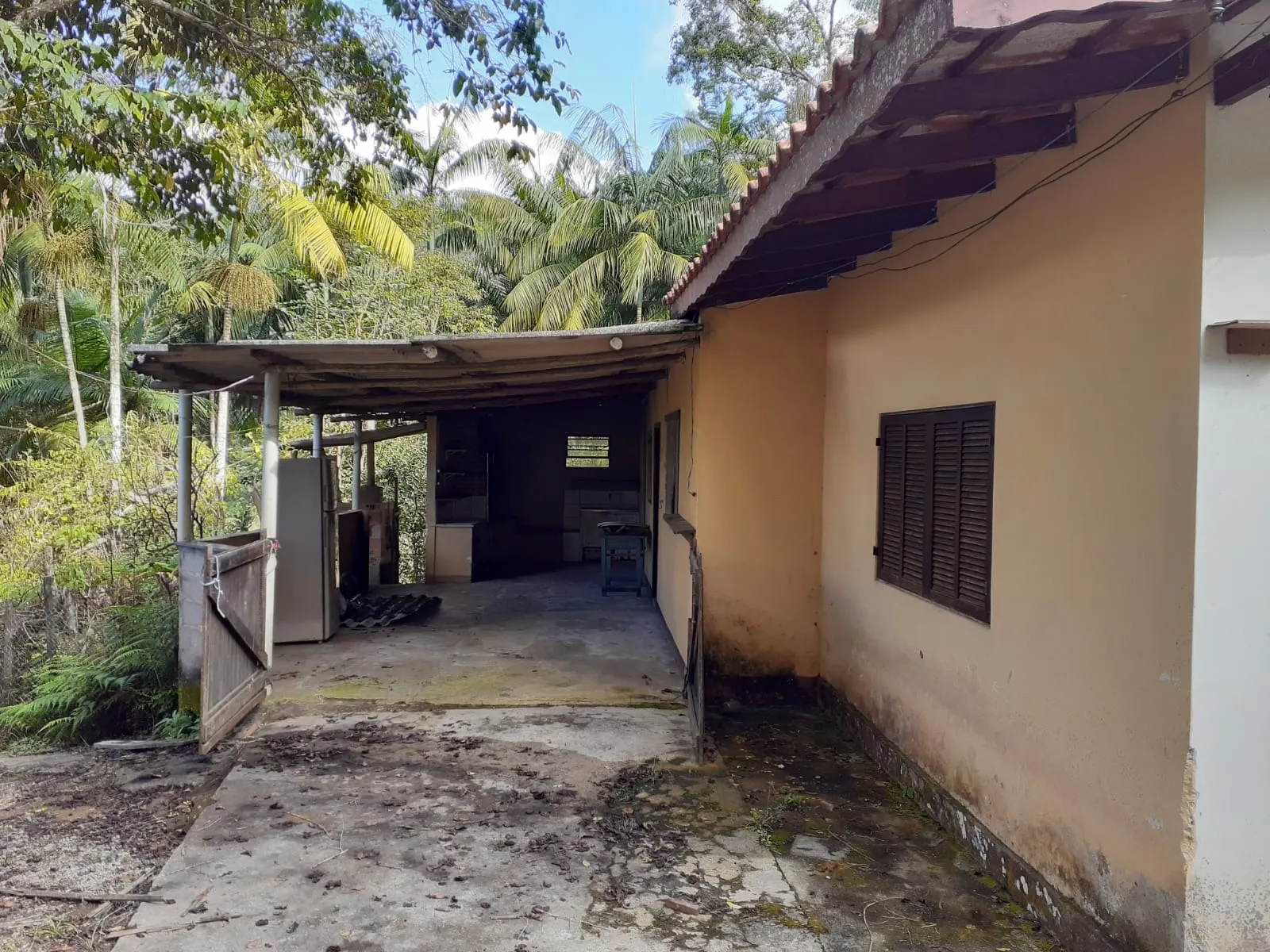 Chácara à venda de 8.000 m² em Paraibuna, SP, Brasil