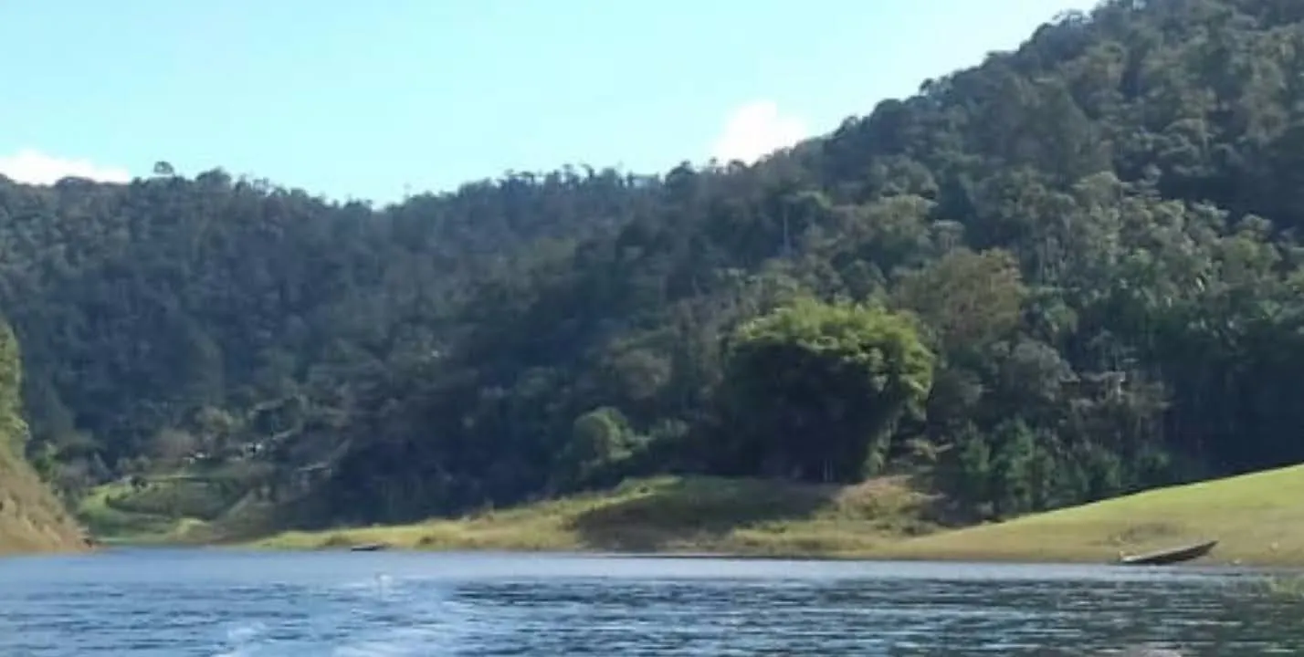 Chácara à venda de 8.000 m² em Paraibuna, SP, Brasil