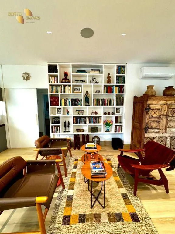 Casa à venda de 688 m² em Várzea Grande, MT, Brasil