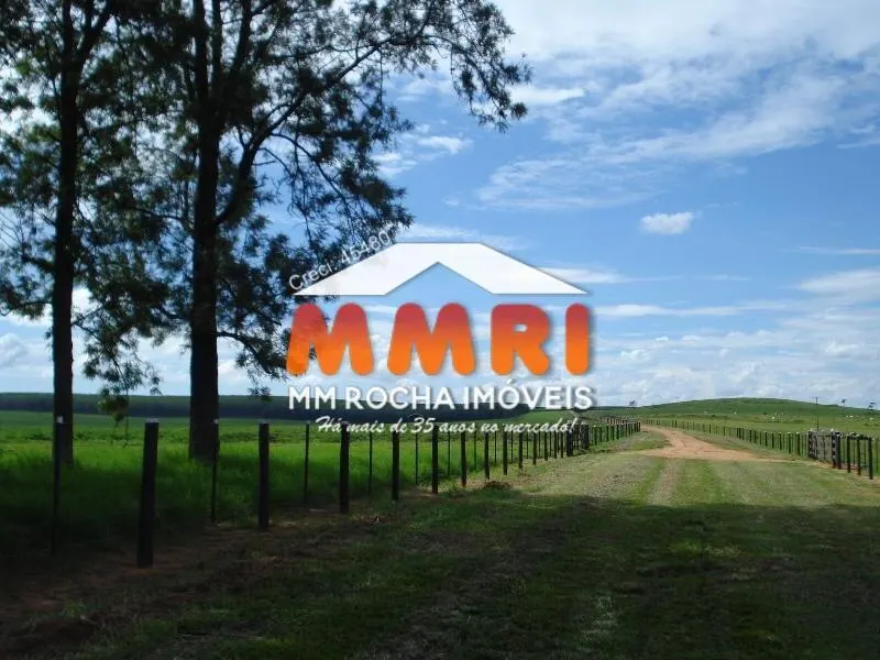 Fazenda à venda de 1.174 ha em Pompéia, SP, Brasil
