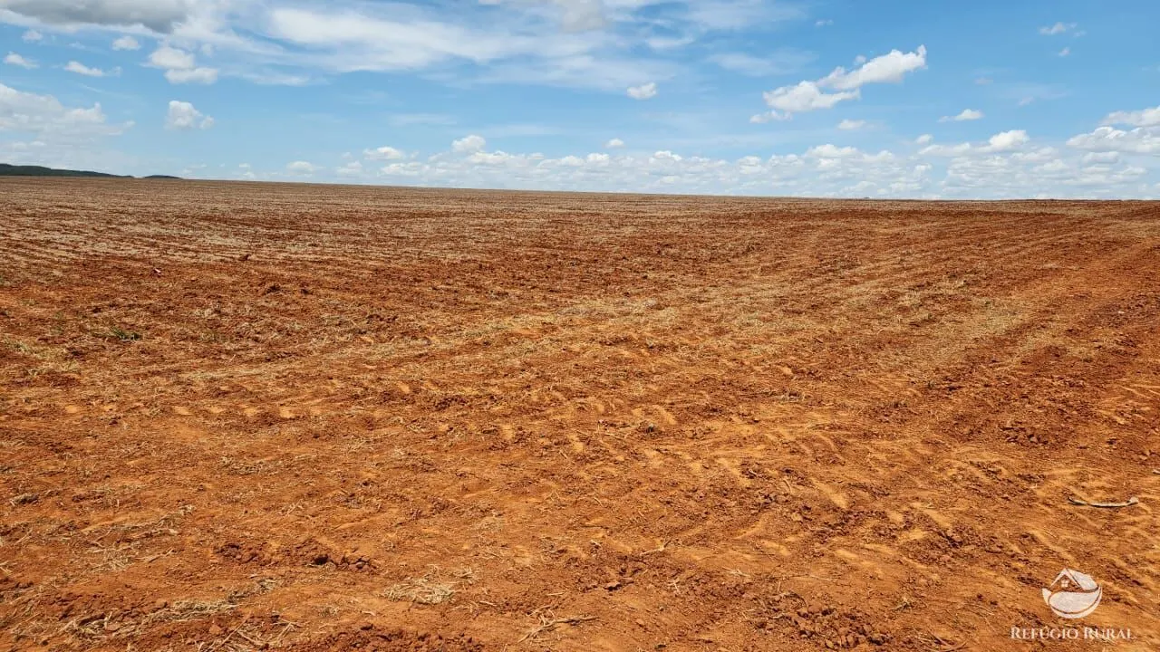 Fazenda à venda de 1.738 ha em Cristalina, GO, Brasil