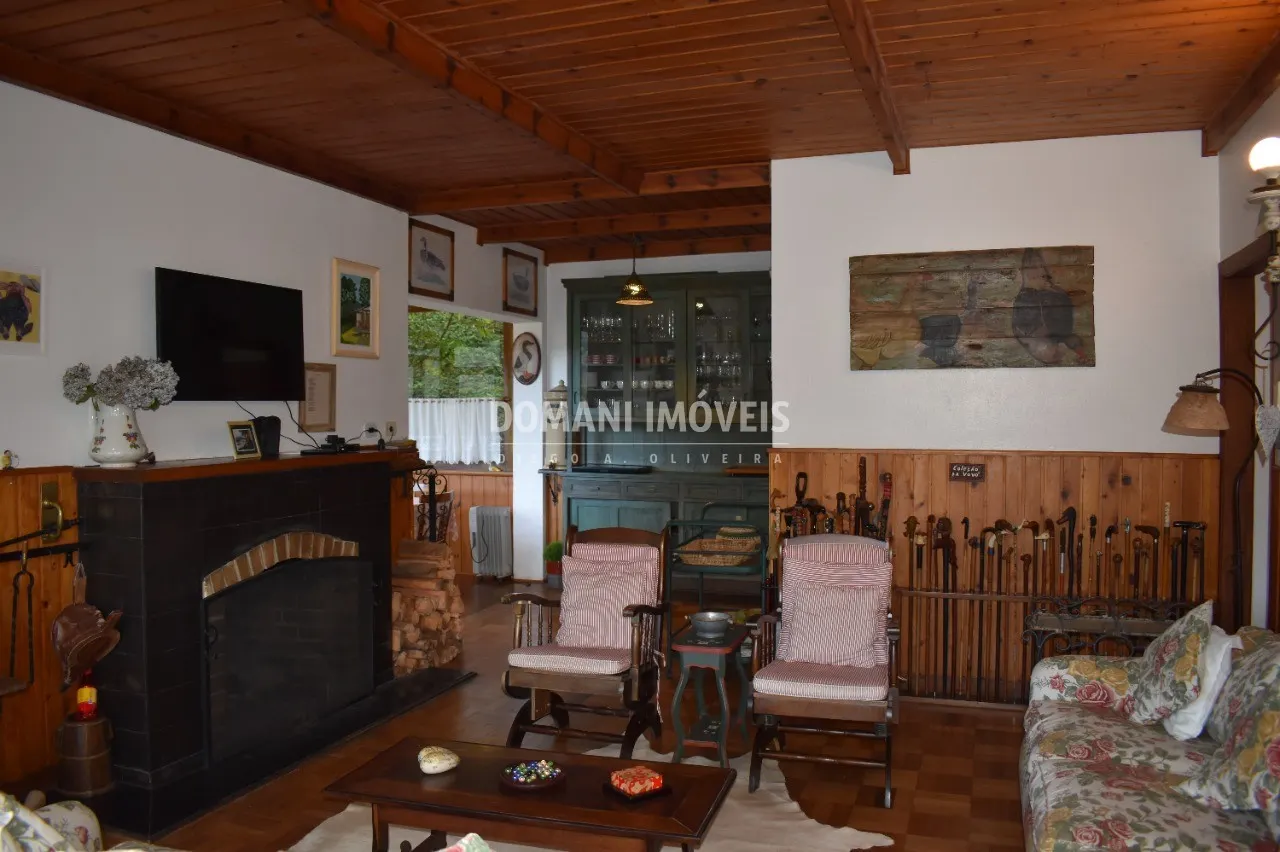 Casa à venda de 2.920 m² em Campos do Jordão, SP, Brasil