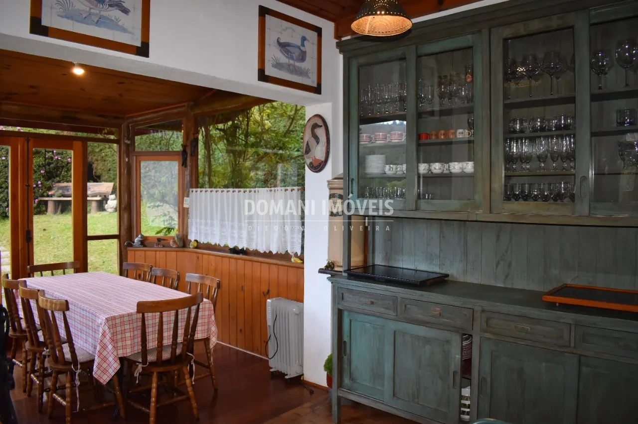 Casa à venda de 2.920 m² em Campos do Jordão, SP, Brasil