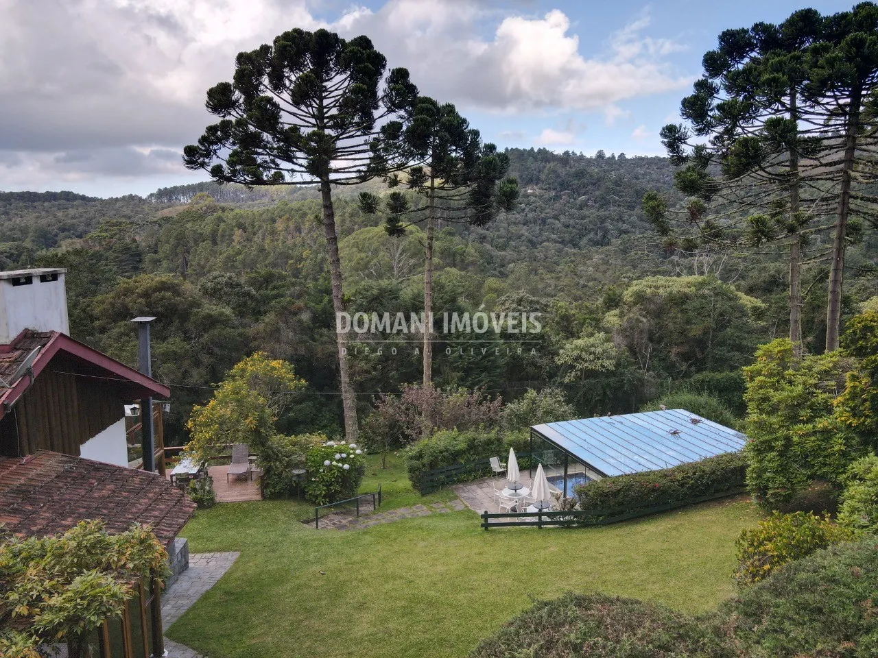 Casa à venda de 2.920 m² em Campos do Jordão, SP, Brasil