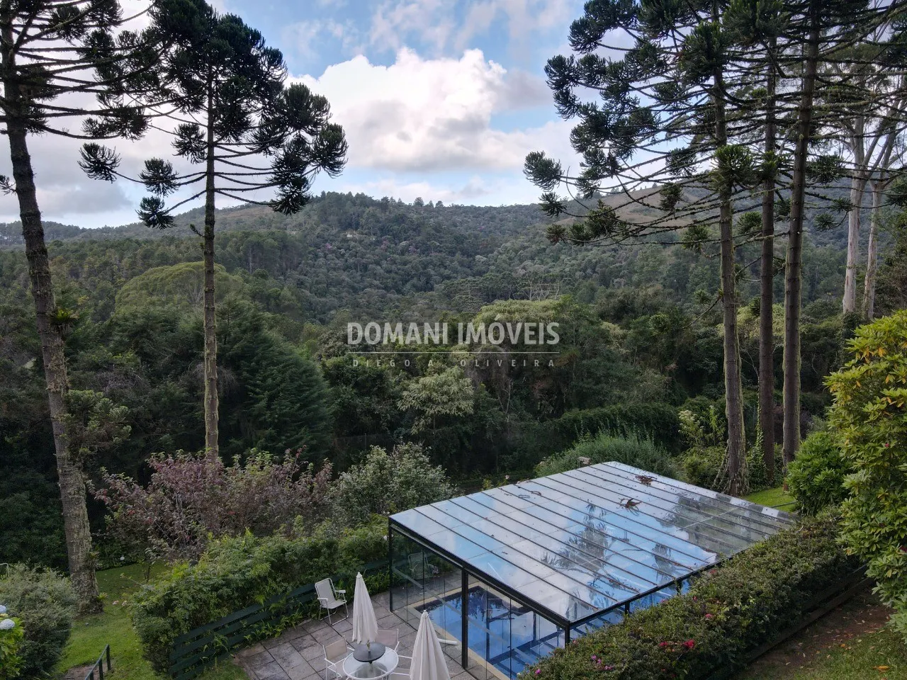Casa à venda de 2.920 m² em Campos do Jordão, SP, Brasil