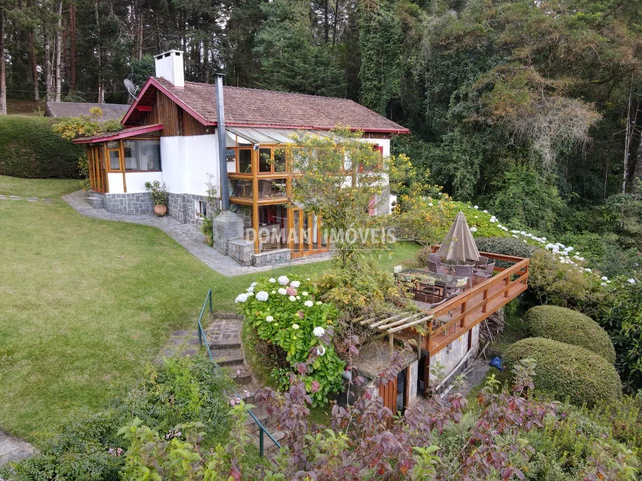 Casa à venda de 2.920 m² em Campos do Jordão, SP, Brasil