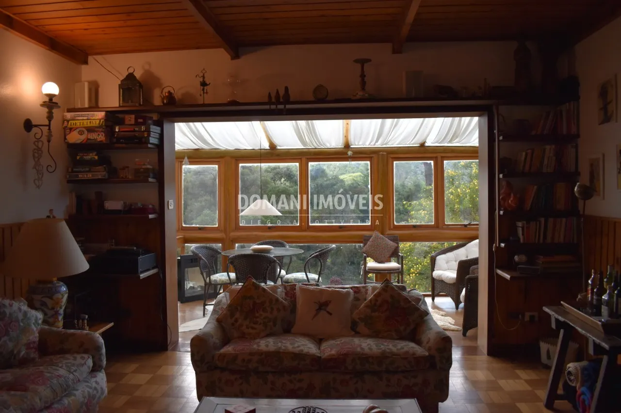 Casa à venda de 2.920 m² em Campos do Jordão, SP, Brasil