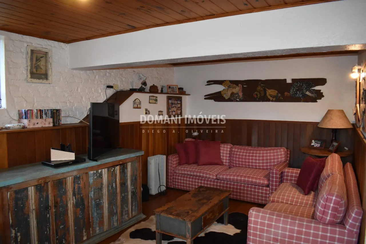 Casa à venda de 2.920 m² em Campos do Jordão, SP, Brasil
