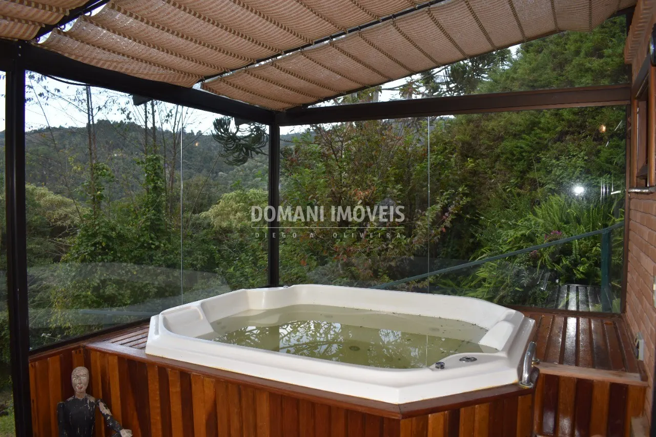 Casa à venda de 2.920 m² em Campos do Jordão, SP, Brasil