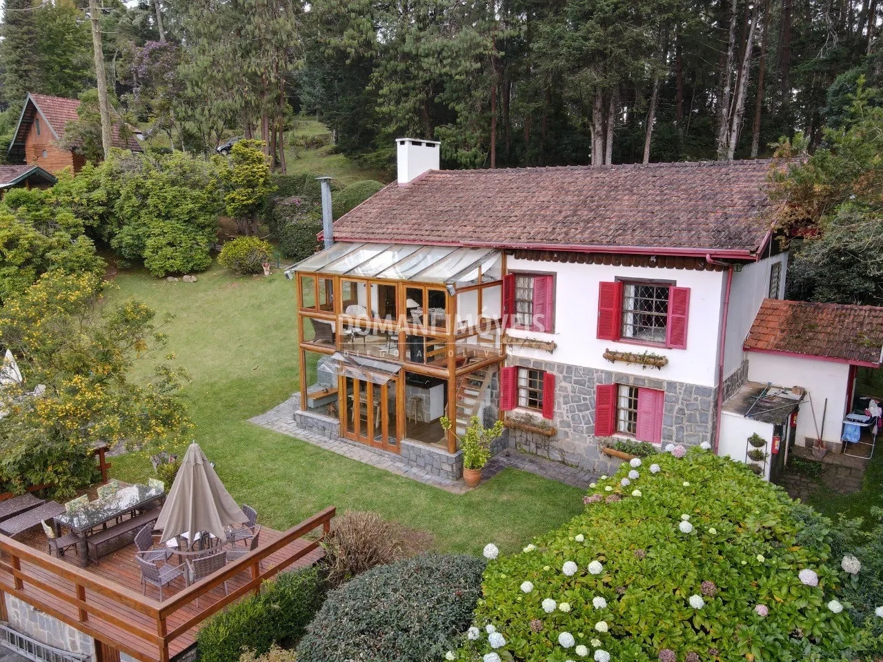 Casa à venda de 2.920 m² em Campos do Jordão, SP, Brasil