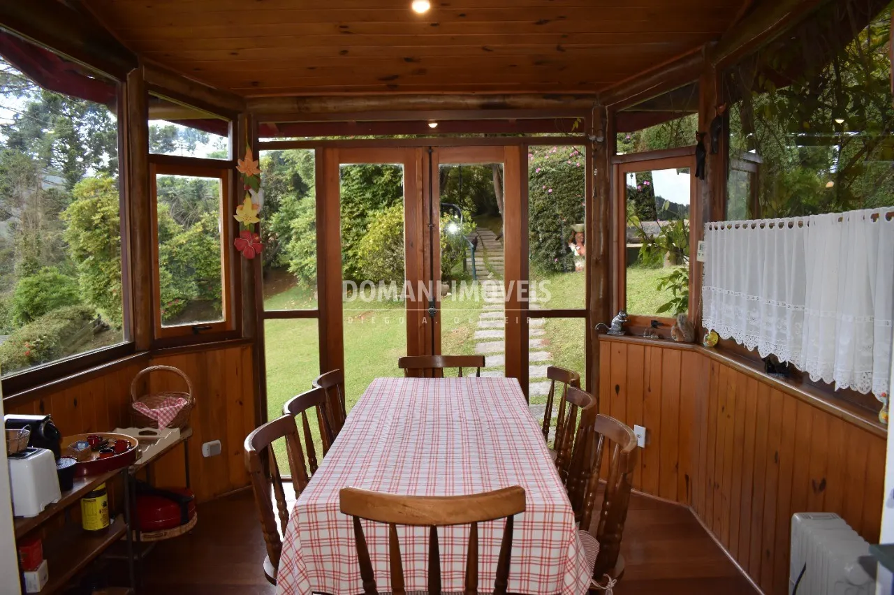 Casa à venda de 2.920 m² em Campos do Jordão, SP, Brasil