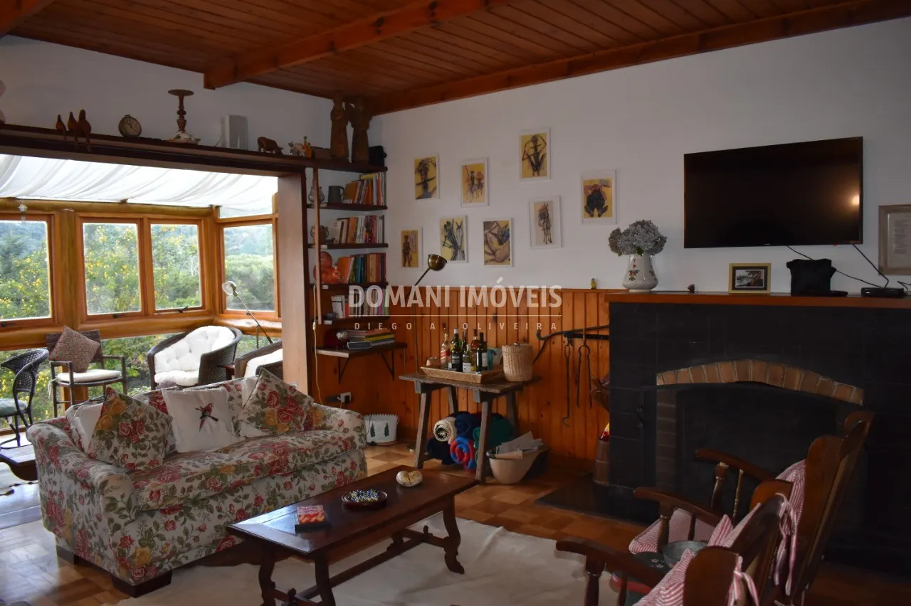 Casa à venda de 2.920 m² em Campos do Jordão, SP, Brasil