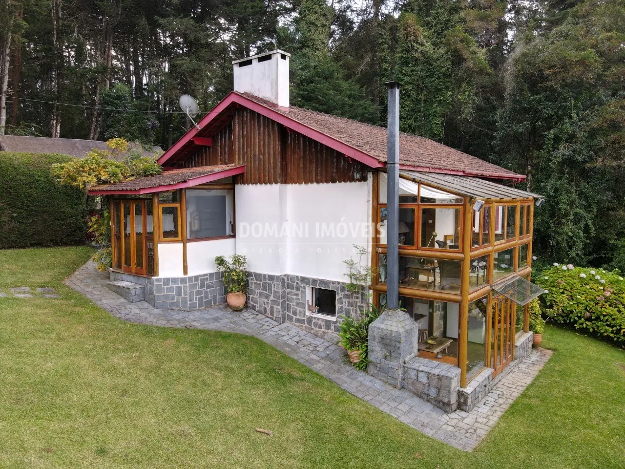 Casa à venda de 2.920 m² em Campos do Jordão, SP, Brasil