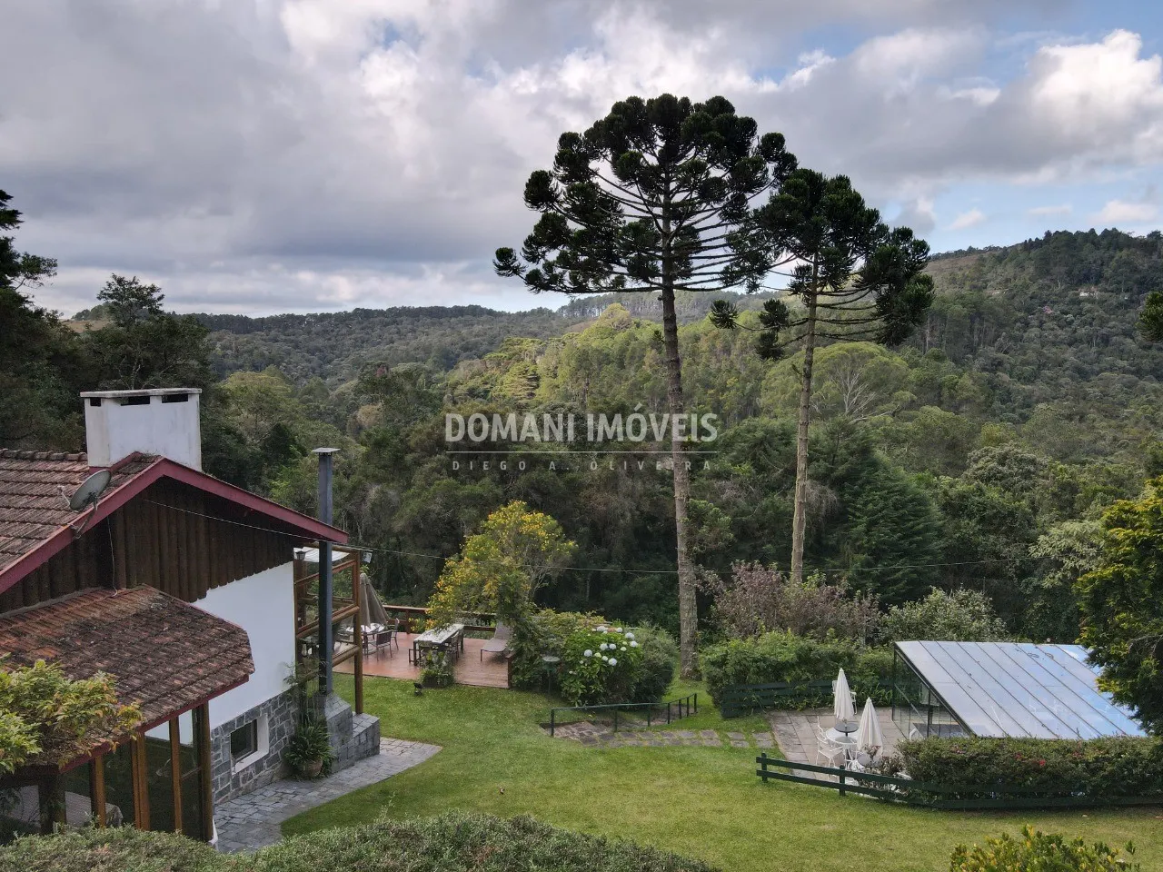 Casa à venda de 2.920 m² em Campos do Jordão, SP, Brasil