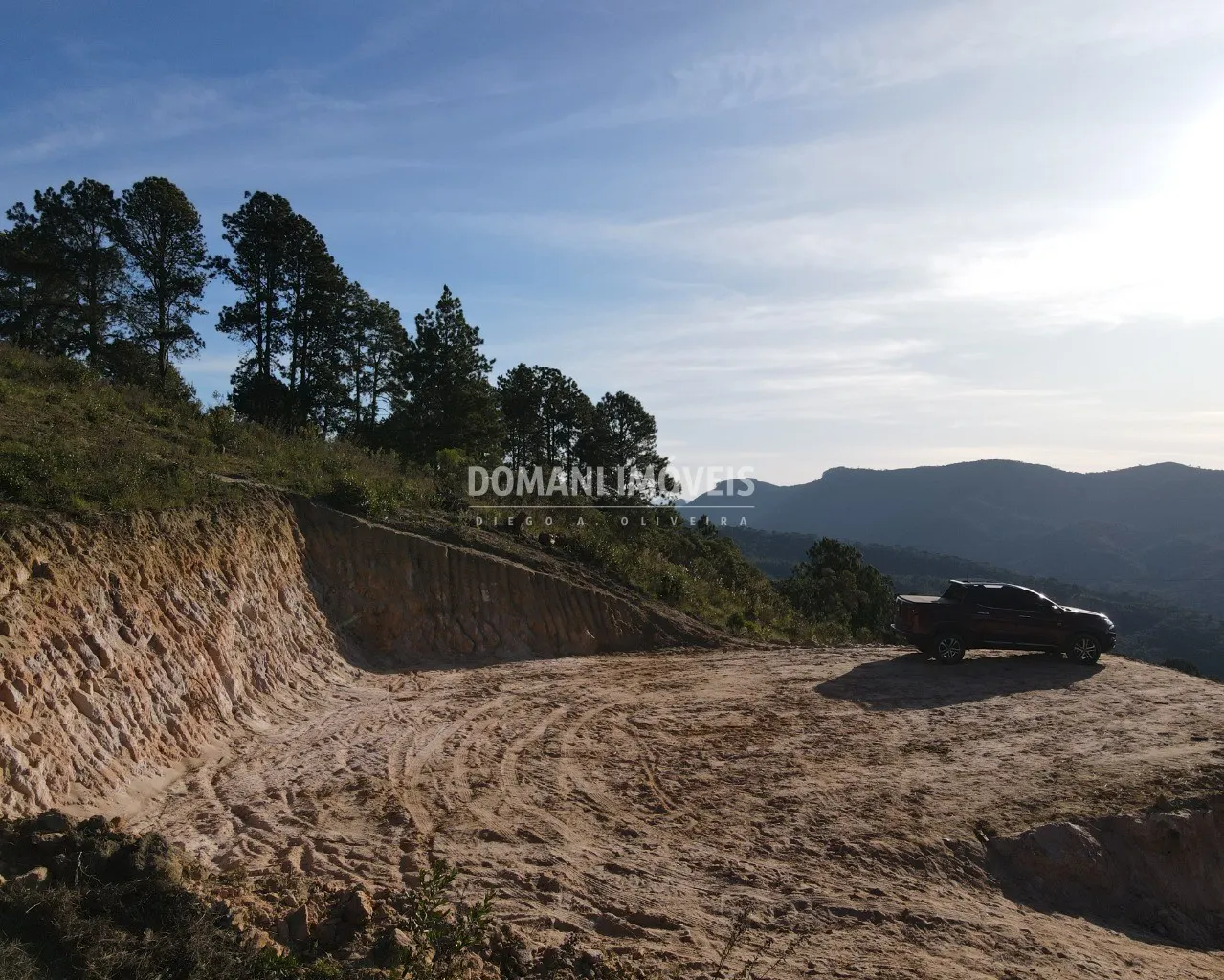 Terreno à venda de 1.470 m² em Campos do Jordão, SP, Brasil