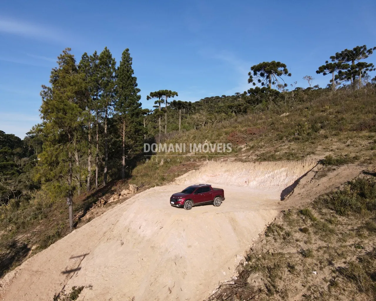 Terreno à venda de 1.470 m² em Campos do Jordão, SP, Brasil