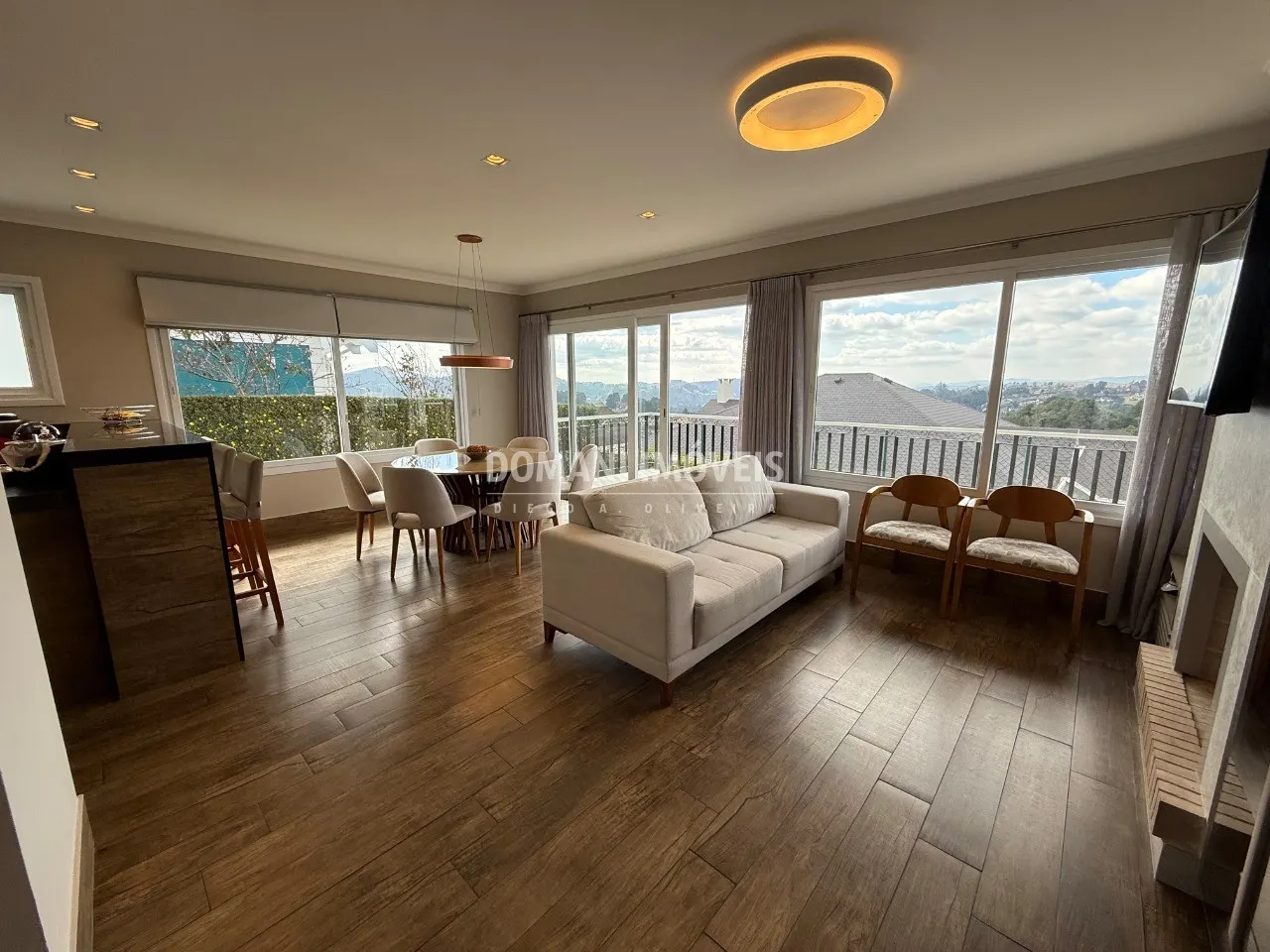 Casa à venda de 330 m² em Campos do Jordão, SP, Brasil