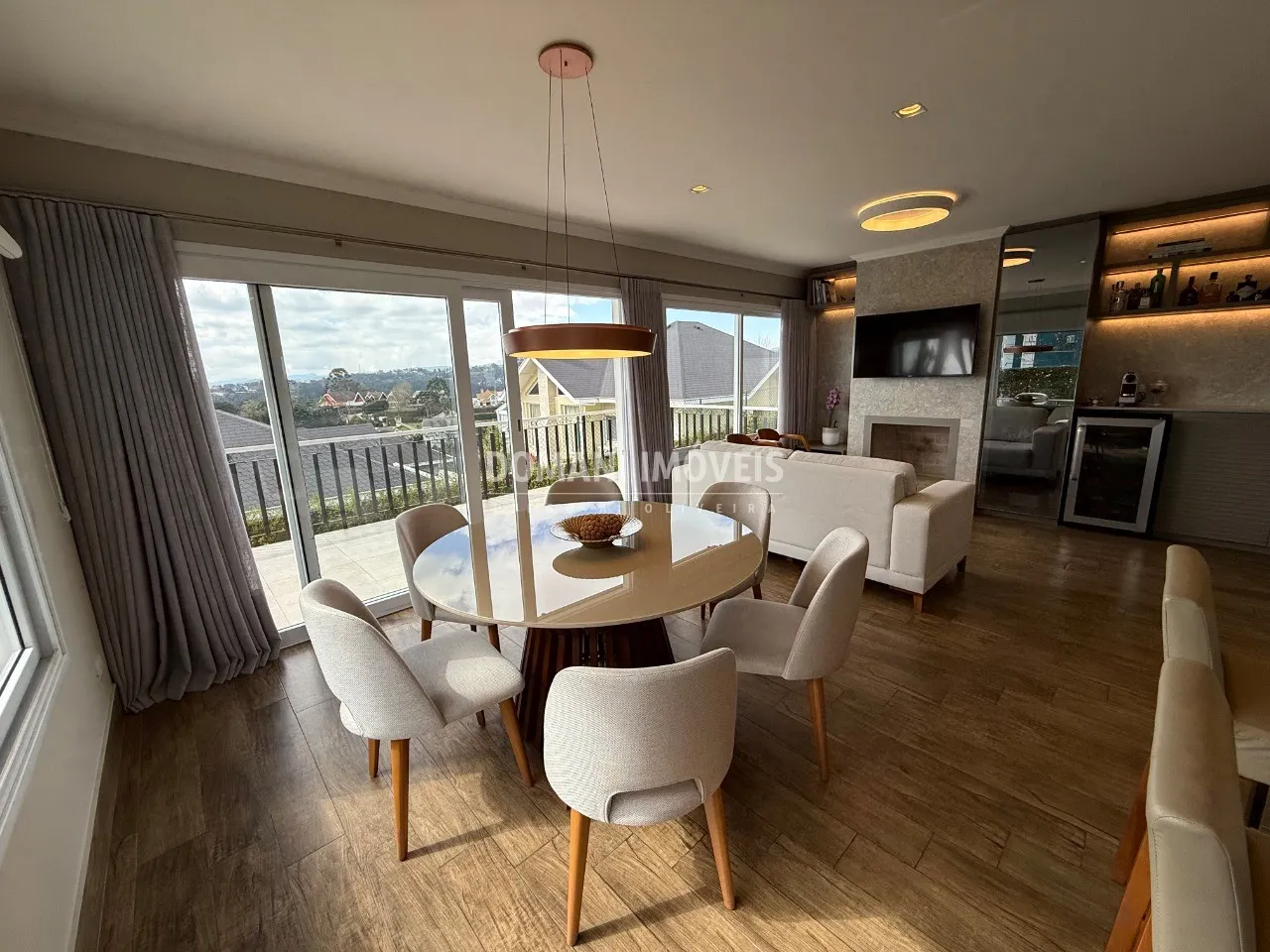 Casa à venda de 330 m² em Campos do Jordão, SP, Brasil