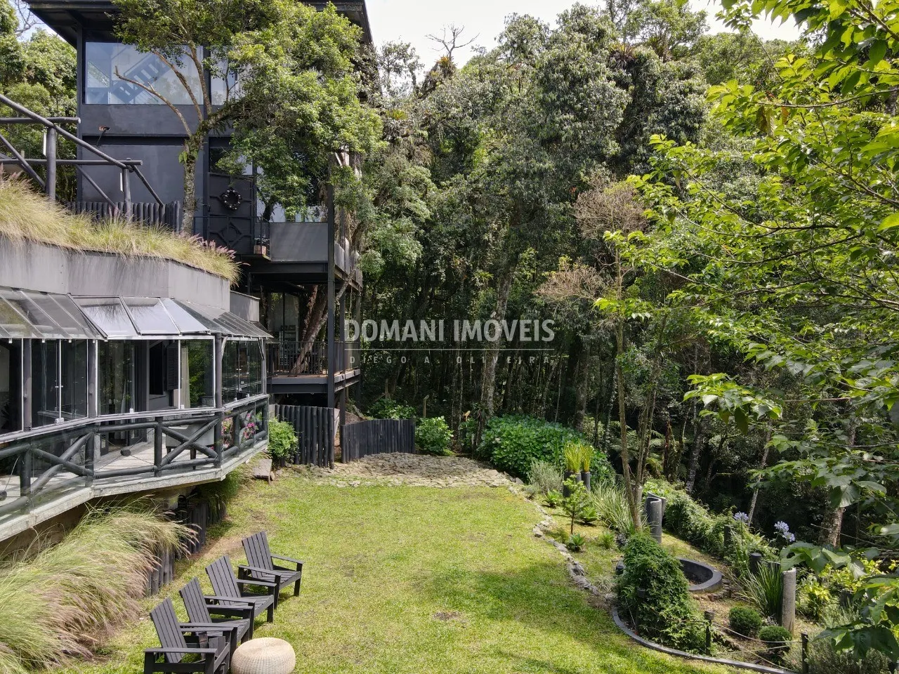 House for sale of 2,600 m² in Campos do Jordão, SP, Brazil
