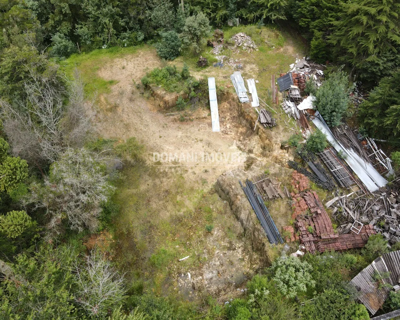 Terreno à venda de 4.450 m² em Campos do Jordão, SP, Brasil