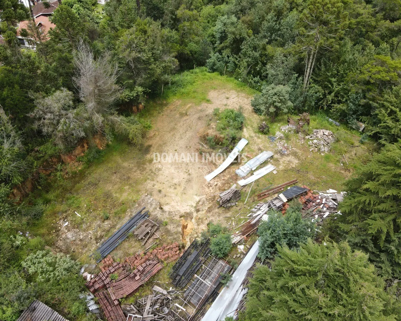 Terreno à venda de 4.450 m² em Campos do Jordão, SP, Brasil
