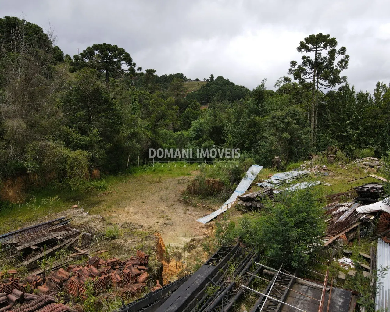 Terreno à venda de 4.450 m² em Campos do Jordão, SP, Brasil