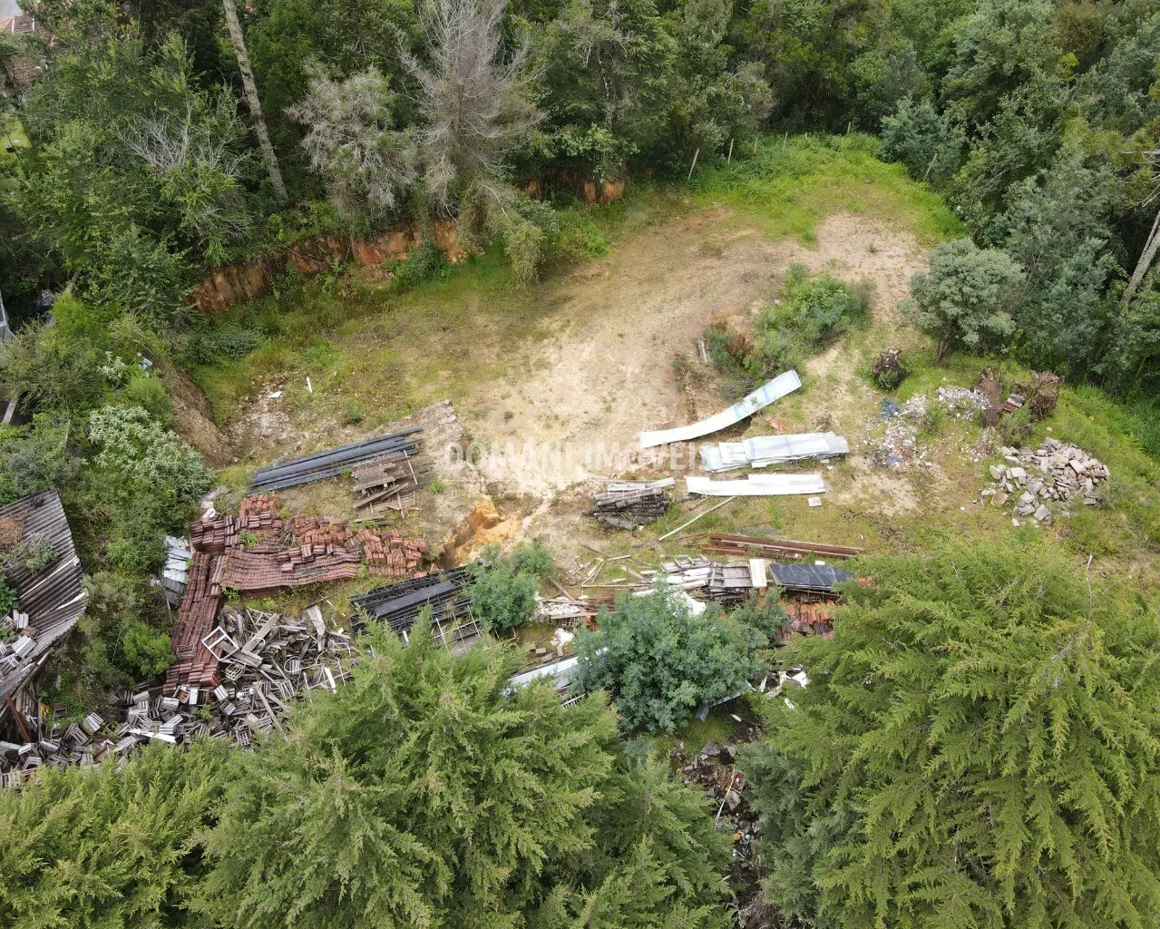 Terreno à venda de 4.450 m² em Campos do Jordão, SP, Brasil