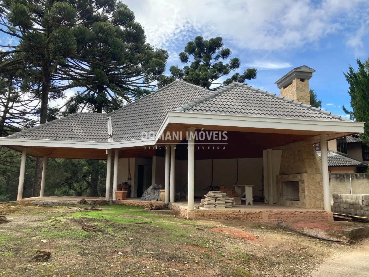 Casa à venda de 3.190 m² em Campos do Jordão, SP, Brasil
