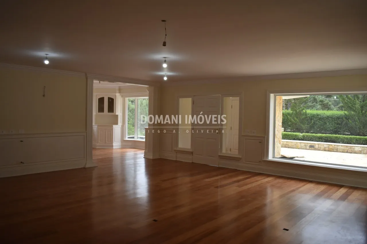 Casa à venda de 3.190 m² em Campos do Jordão, SP, Brasil